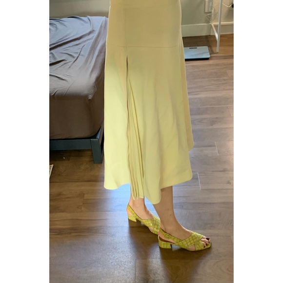 CLUB MONACO yellow mid skirt - Picture 4 of 4